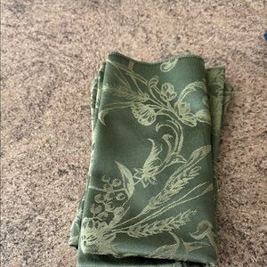 Floral Green Fabric Napkin 4
